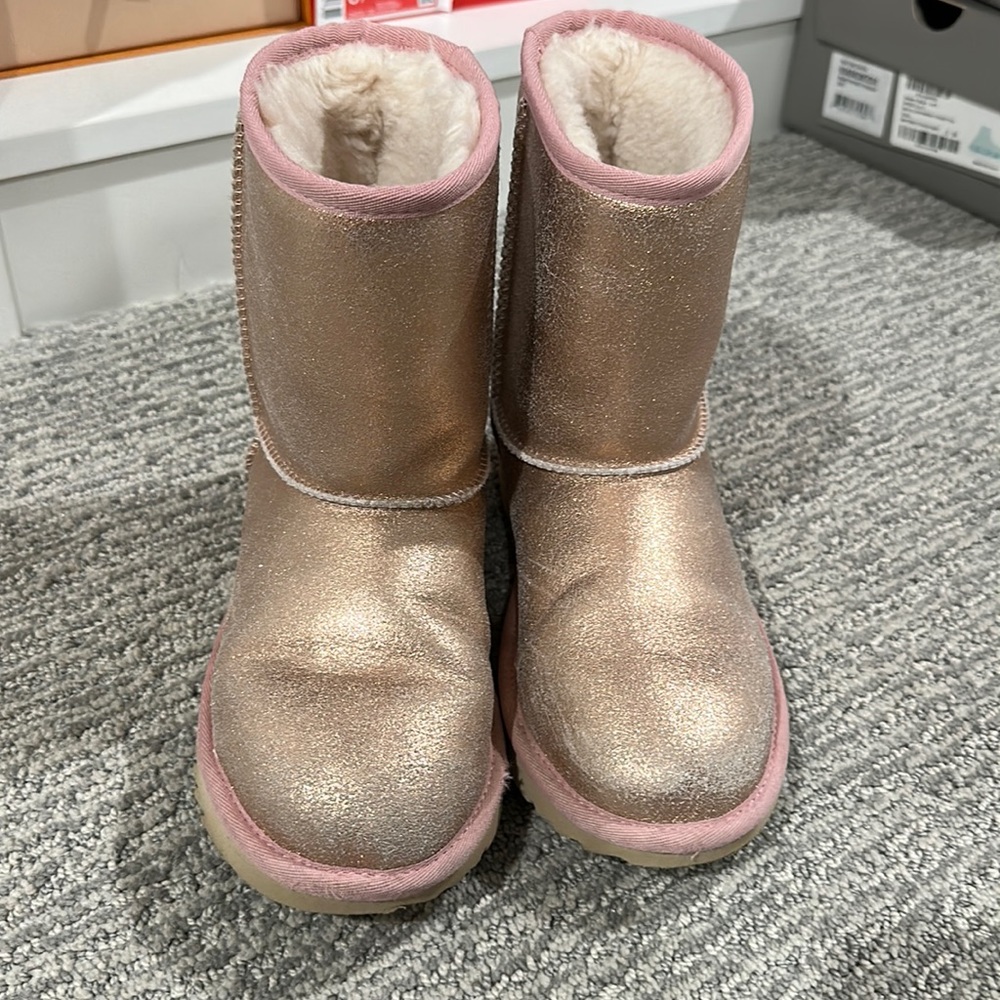 Girls pink Uggs boots